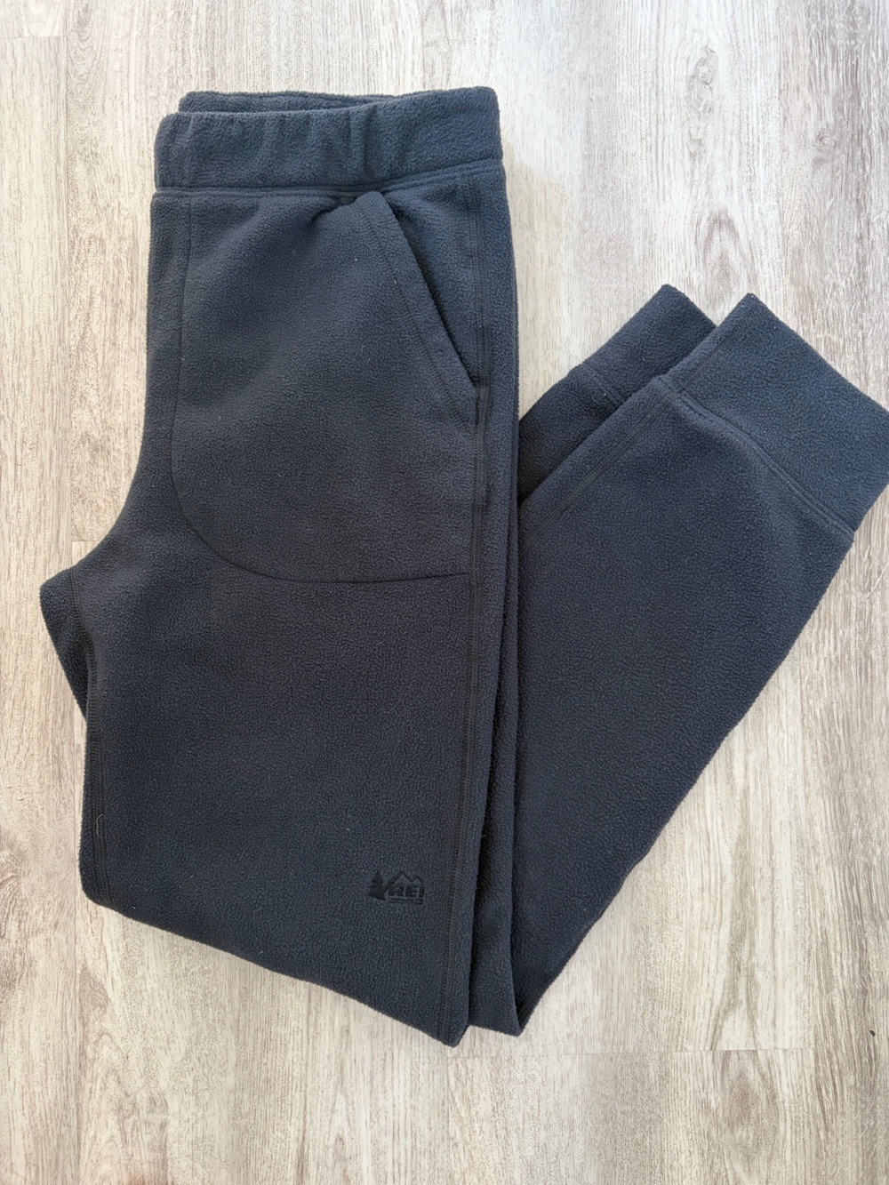 REI coop charcoal grey/black Kids 16 Fleece Joggers Sweatpants Hiking Lounging